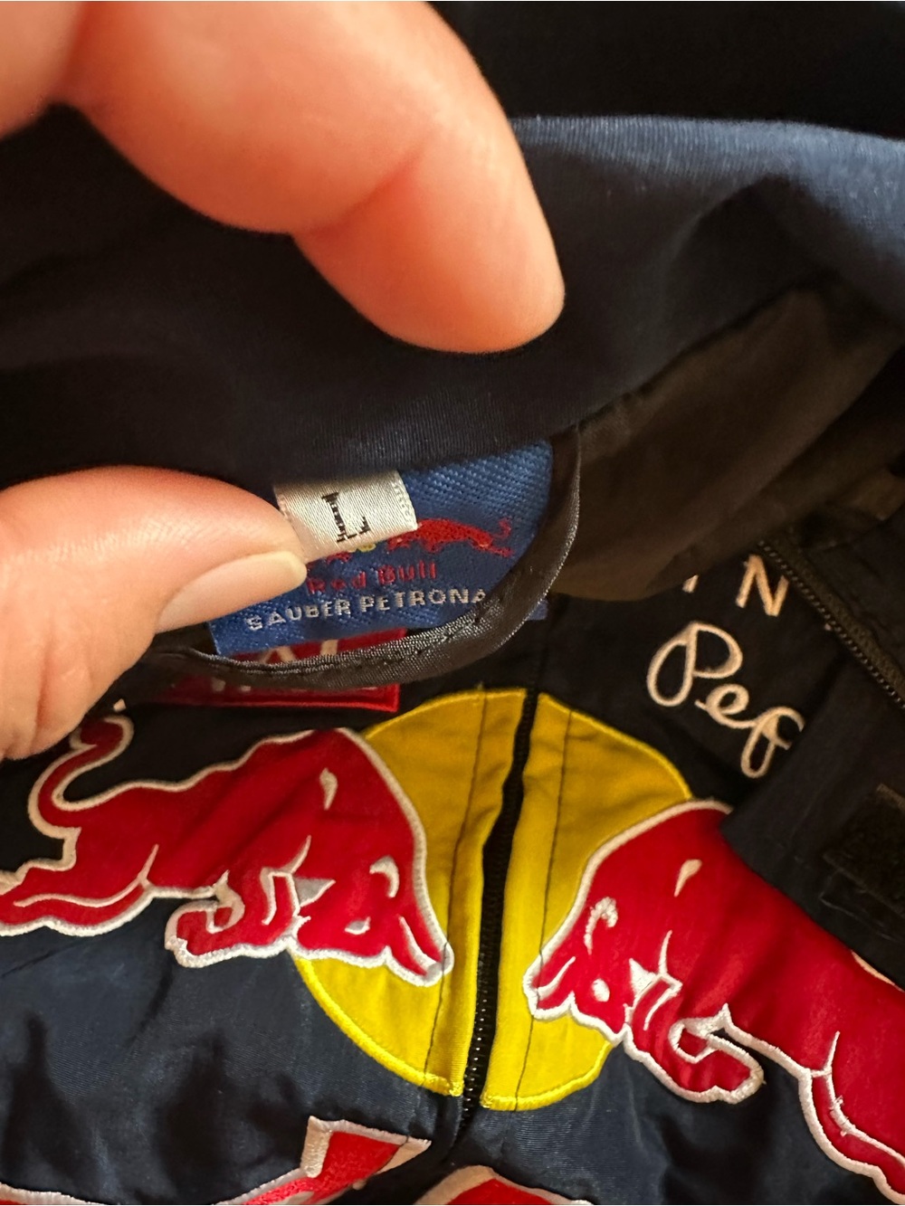 Vintage Red Bull F1 Infiniti Racing Jacket - Picture 7 of 10